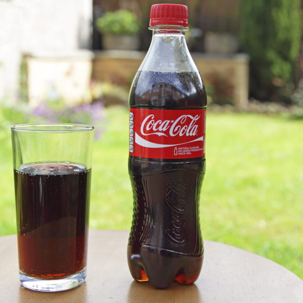 Coca Cola im Garten verwenden - wirklich!